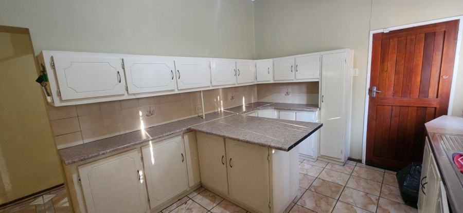 4 Bedroom Property for Sale in Bellvue Northern Cape